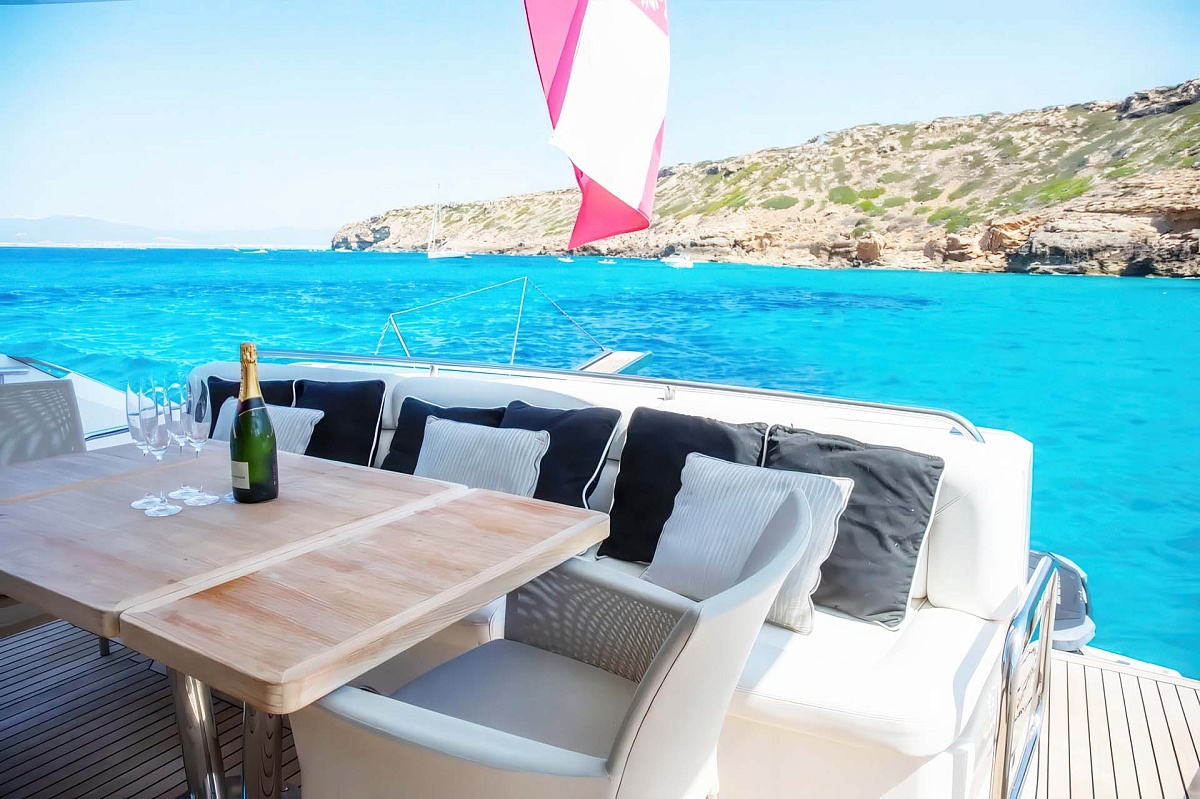 Аренда яхты Sunseeker Manhattan 63 на Майорке, Испания